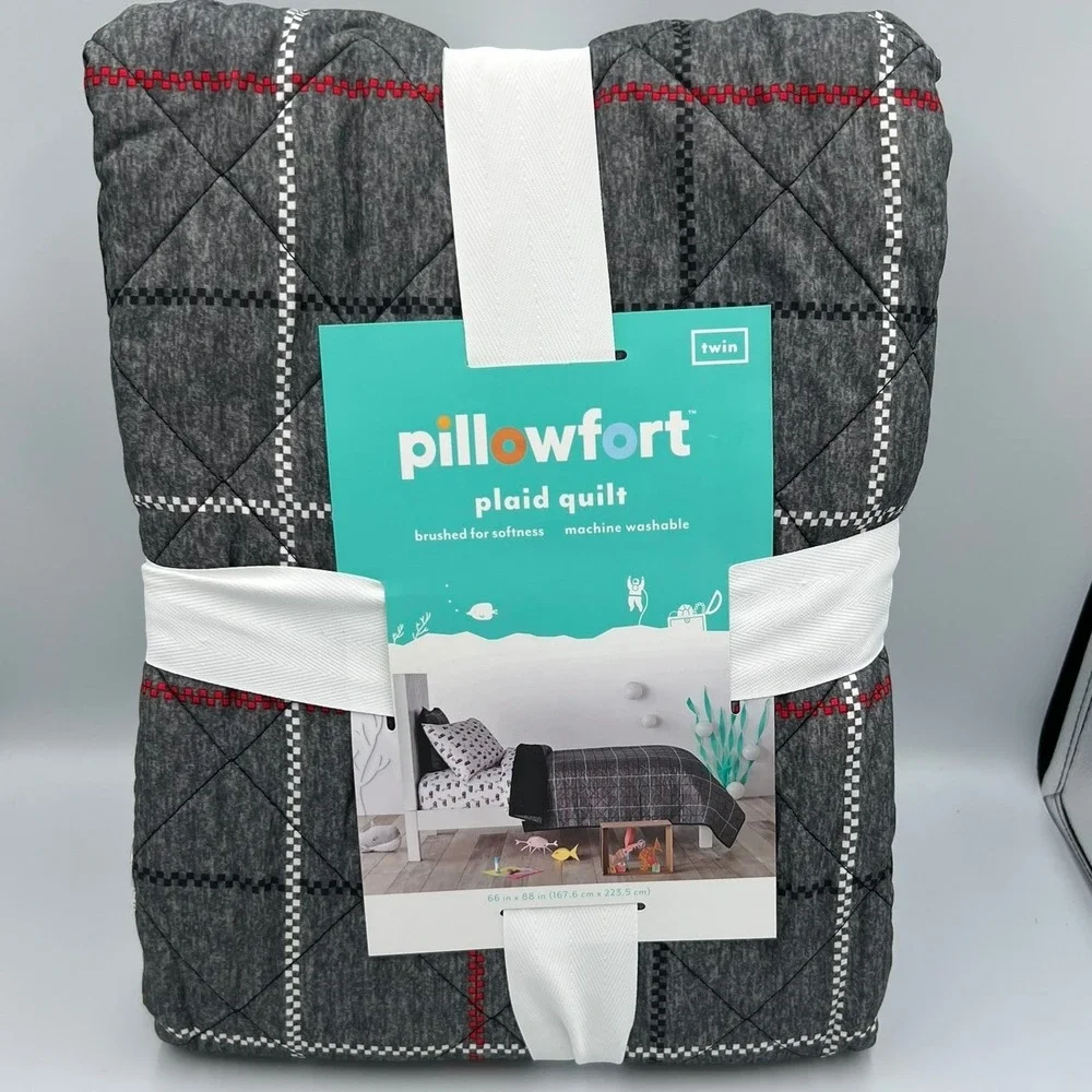 Pillowfort Plaid Quilt Twin Grey Brand New Diamond Quilted Red White Accents